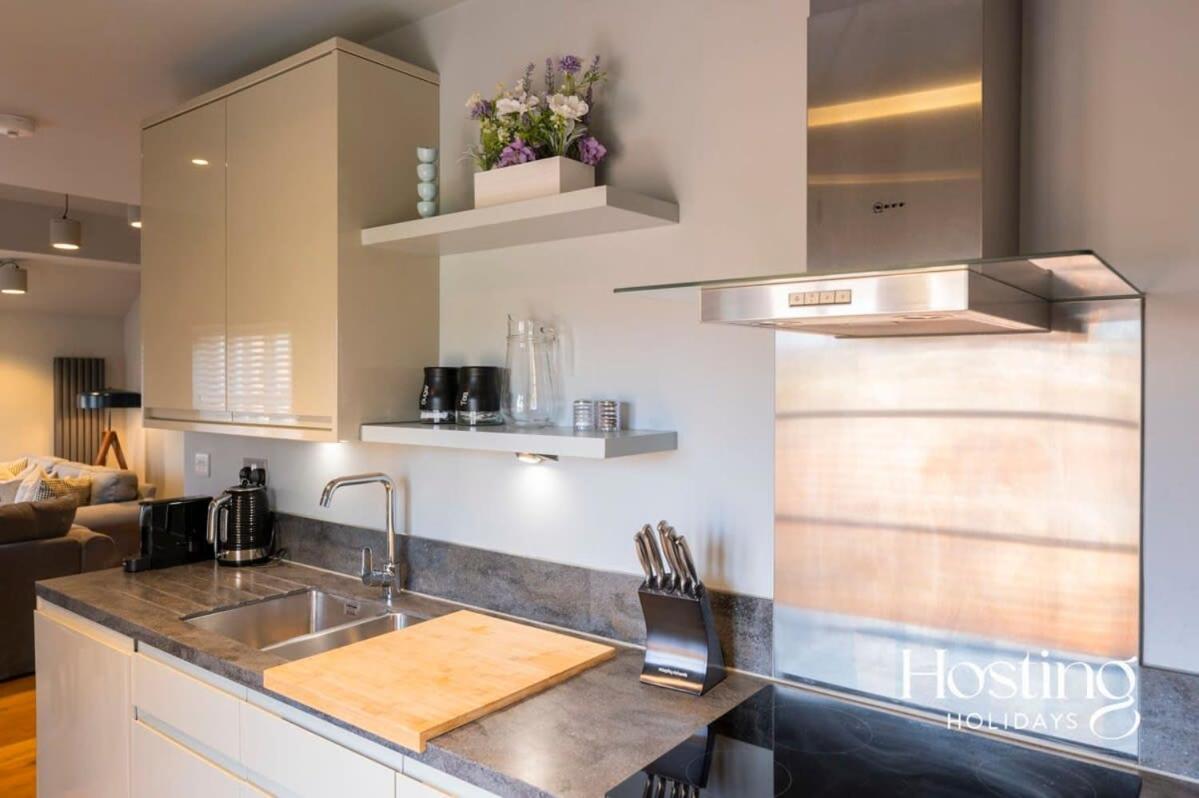 Stylish Luxury Apartment In The Centre Of Henley מראה חיצוני תמונה